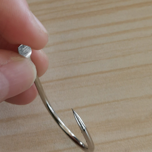 Wholesale lure supplies, lashed iron plate hooks with barbs, sharp fish hooks, flattened double circle fishing gear, outdoor fishing supplies