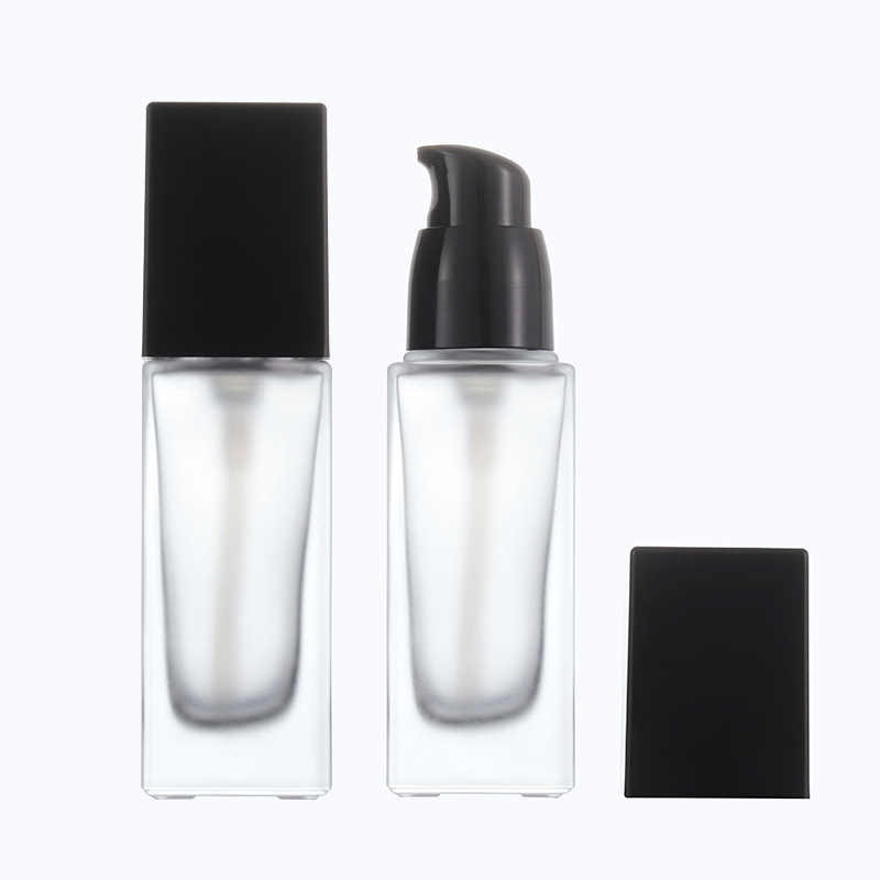 En stock 30ml botella cuadrada esmerilada base líquida botella de vidrio crema de protección solar loción cosmética sub-botella