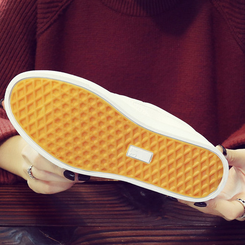 Versatile spring and autumn waterproof slip-on leather white shoes for women, cotton shoes, lazy student loafers, maternity shoes, Korean version