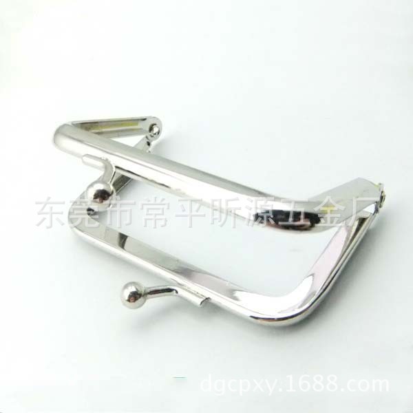 厂家供应手袋五金架,钱包五金夹,皮包五金框 ，美容框夹配件