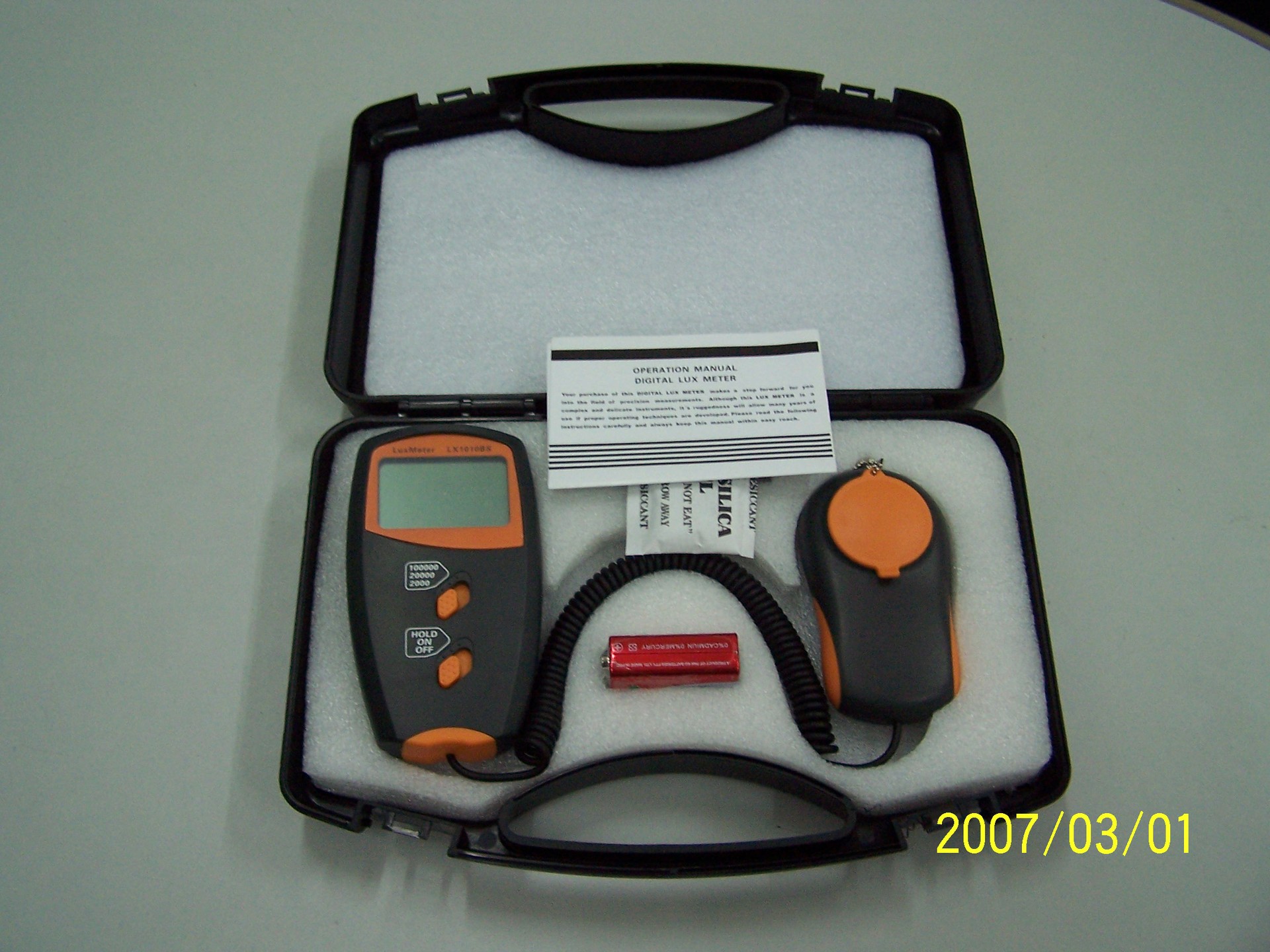 青岛便携式照字照度计，即墨数字亮度计LX1010BS