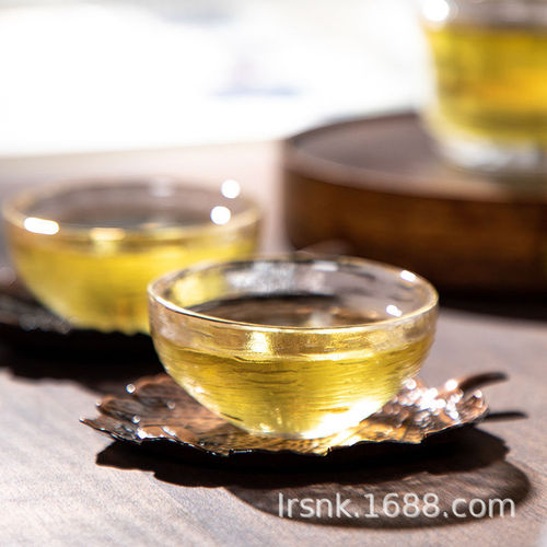 Shengzhi Manufacturer Kung Fu Tea Tea Set Accessories Creative Ladybug Maple Leaf Tea Coaster Zinc Alloy Sauce Metal Tea Coaster