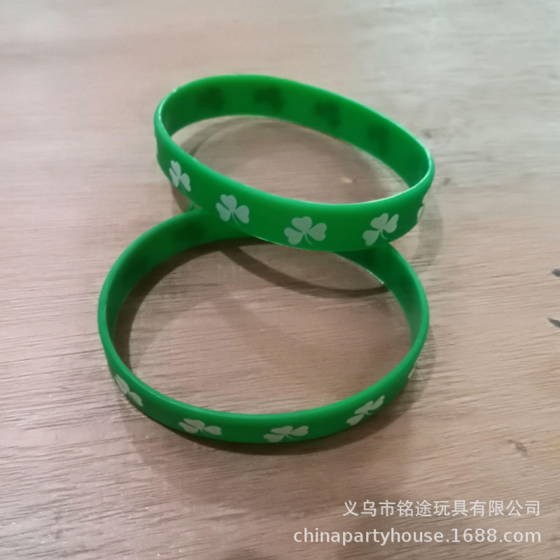 Festival irlandés trébol cabeza hebilla etiqueta gafas día de San Patricio pulsera cadena gafas combinación traje