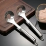 厨房制作家用挤压肉丸