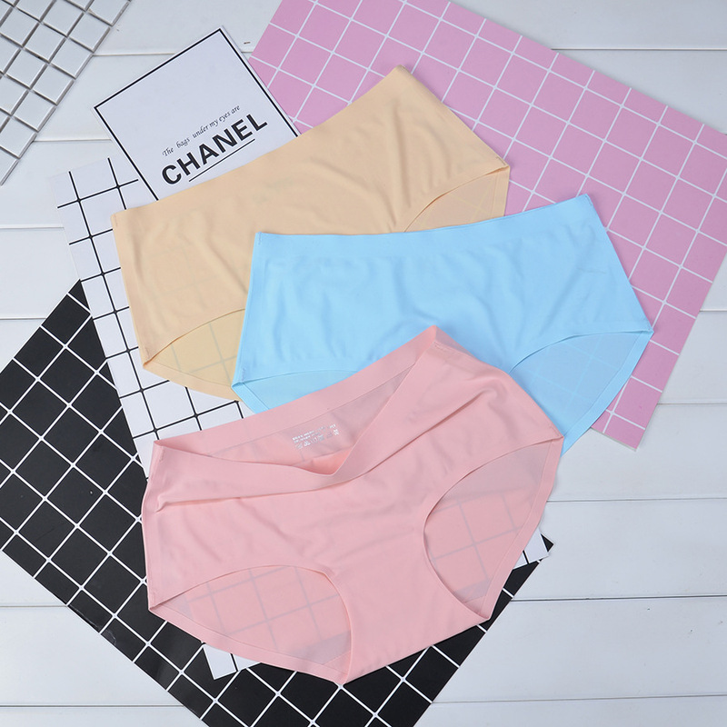 Xiaotianer Ice Silk Seamless Women's Underwear One-Piece Mid-Waist Briefs Solid Color Manufacturer Wholesale 6006/6022