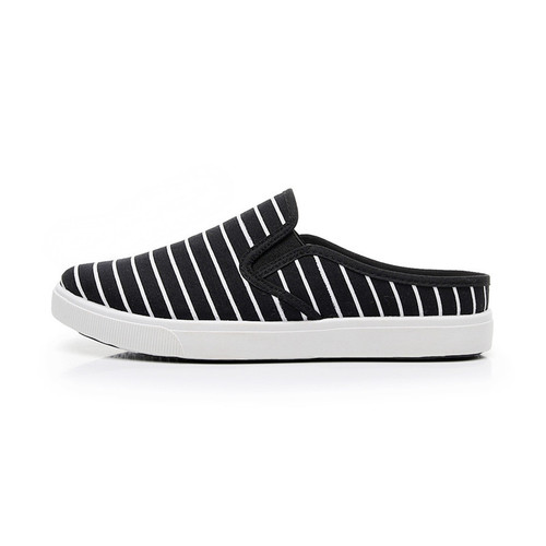 Women's Summer Fashion External Wearing Flat Slipper Canvas Shoes with Toe Cover, No Heel Half Slip-On New White Shoes