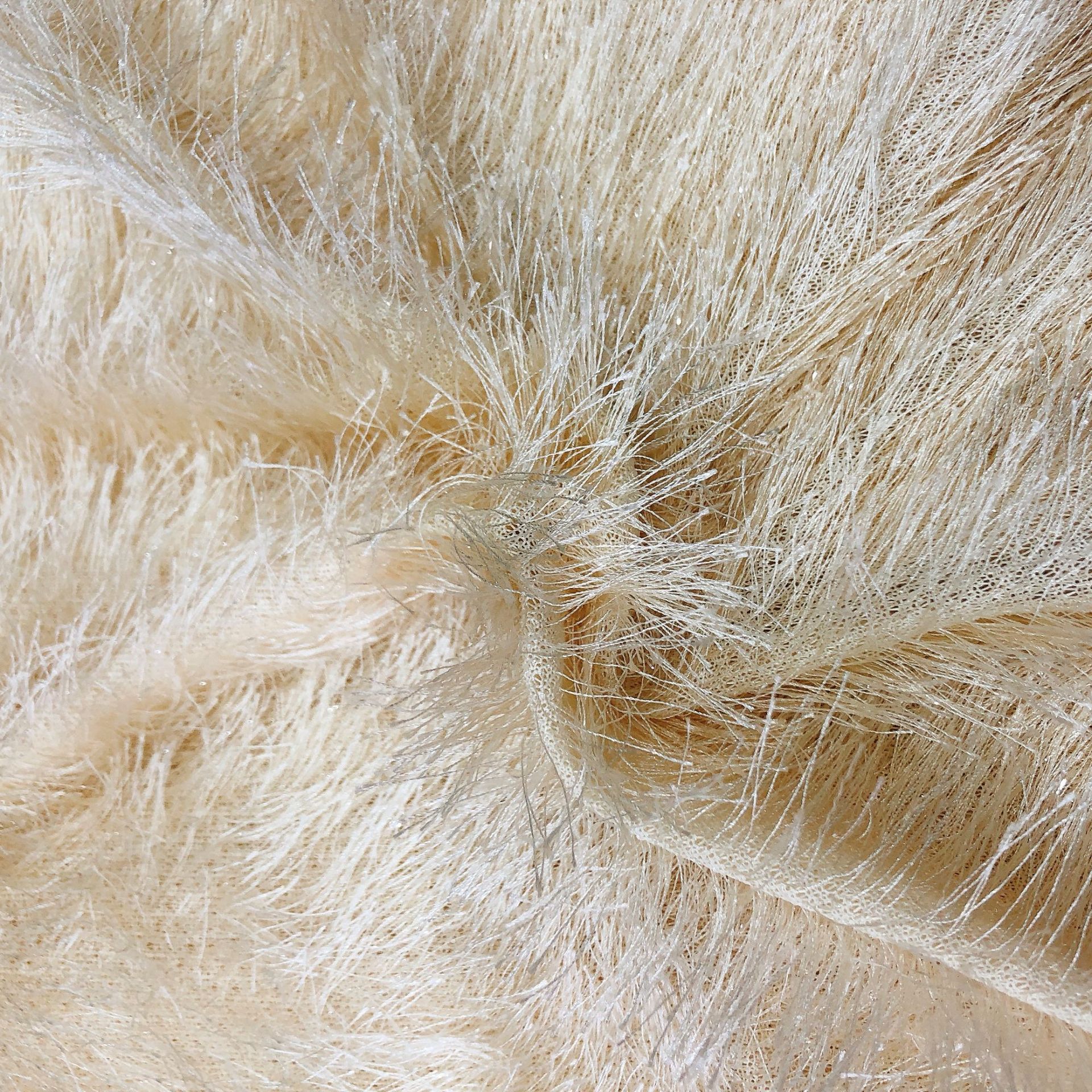 亮丝松针绒 流苏绒 流苏服装毛绒面料 新款全涤纬编时装毛绒面料