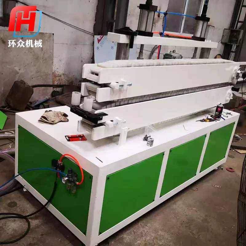 厂家供应塑机辅机牵引机设备 塑料管材型材履带式皮带板材牵引机