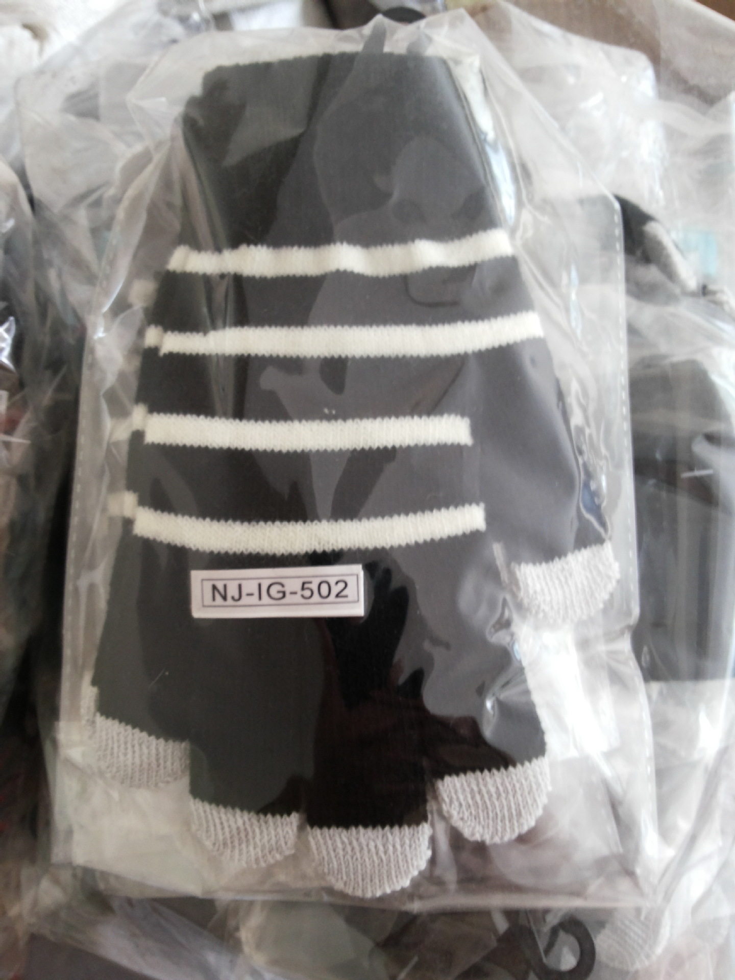 Shun Zun que hace punto fábrica envío gratuito cinco dedo táctil pantalla del teléfono móvil guantes acrílico doble color rayado pantalla táctil magia guantes