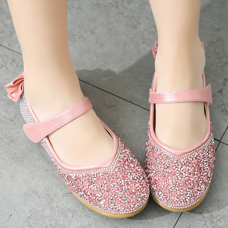 Zapatos de Niña Zapatos de princesa Primavera y otoño Nuevos zapatos planos de fondo suave para niños flash Zapatos de baile de rendimiento de diamantes zapatos de cuero de niña