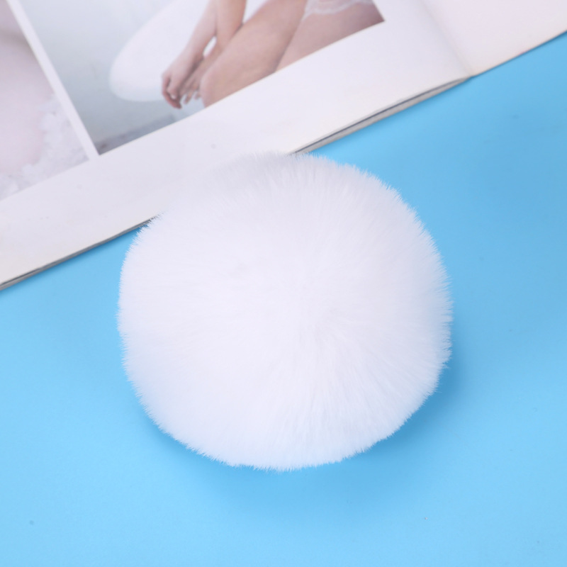 現物卸売りはラッコの毛玉をまねて6cmのアクセサリーのキーホルダーをまねます。