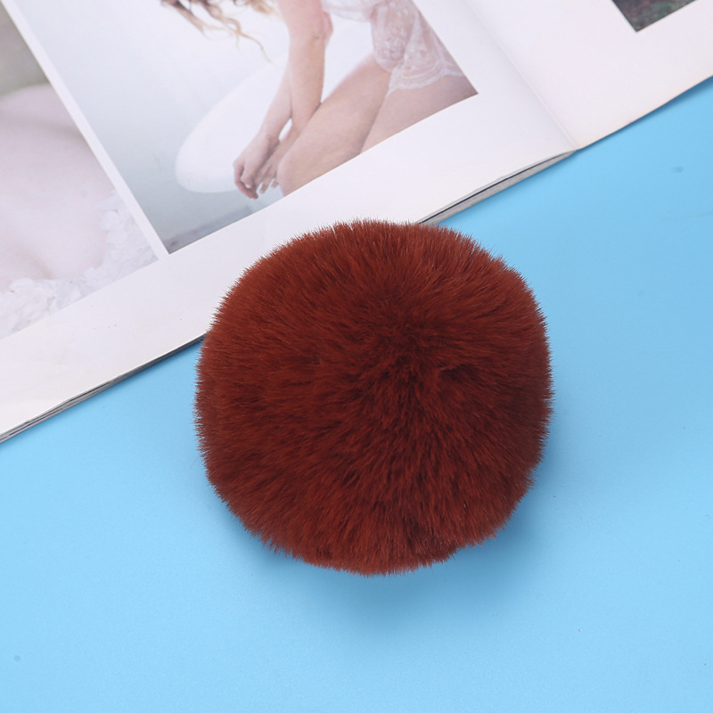 現物卸売りはラッコの毛玉をまねて6cmのアクセサリーのキーホルダーをまねます。