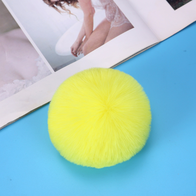 現物卸売りはラッコの毛玉をまねて6cmのアクセサリーのキーホルダーをまねます。