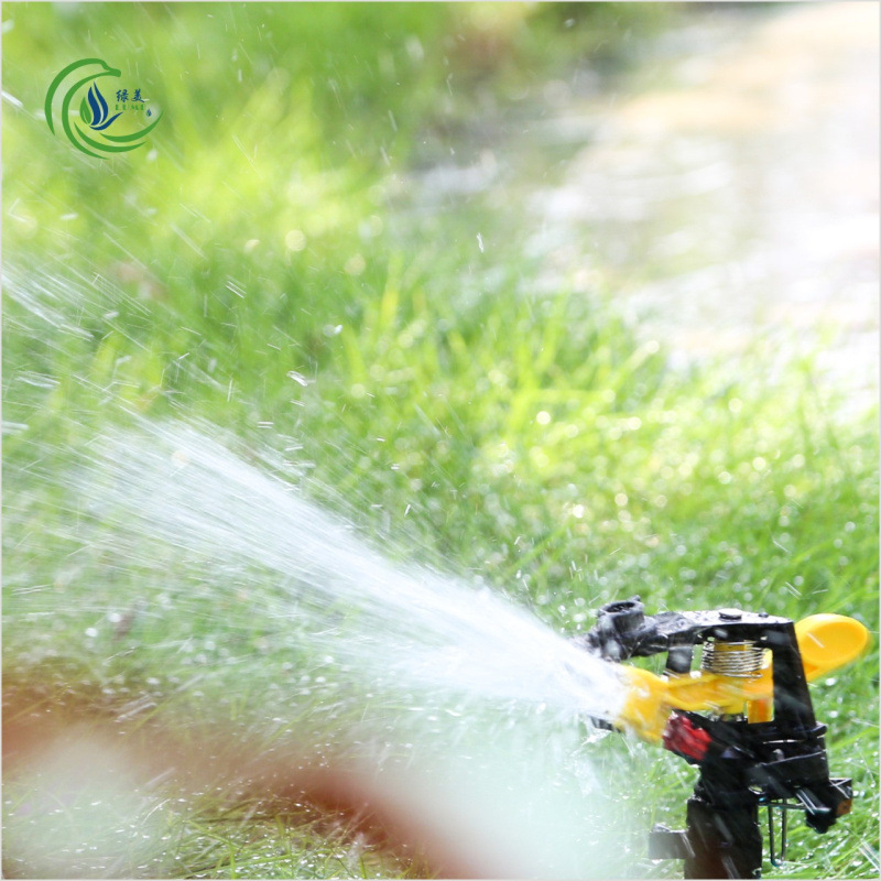 4 puntos rociador de brazo oscilante amarillo 360 grados rotación automática césped jardín verde riego de flores