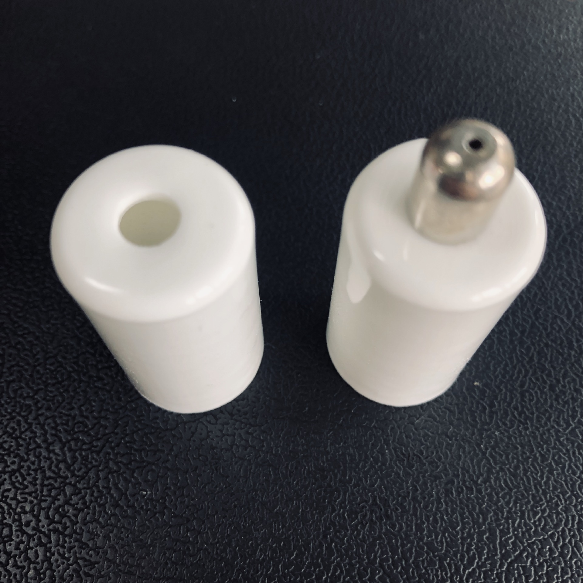 氧化铝陶瓷灯头 高绝缘UV陶瓷灯头 单孔粗针 厂家供应