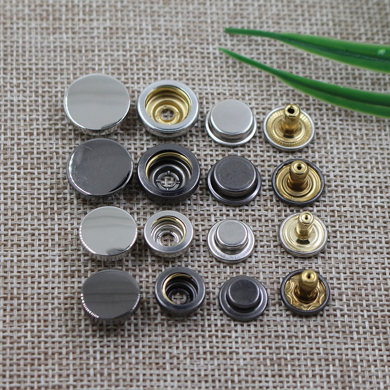 Flat Metal Large White Button Jacket Vest Hanging Plated Snaps Baseball Jacket Down Jacket Button Bag Four-button