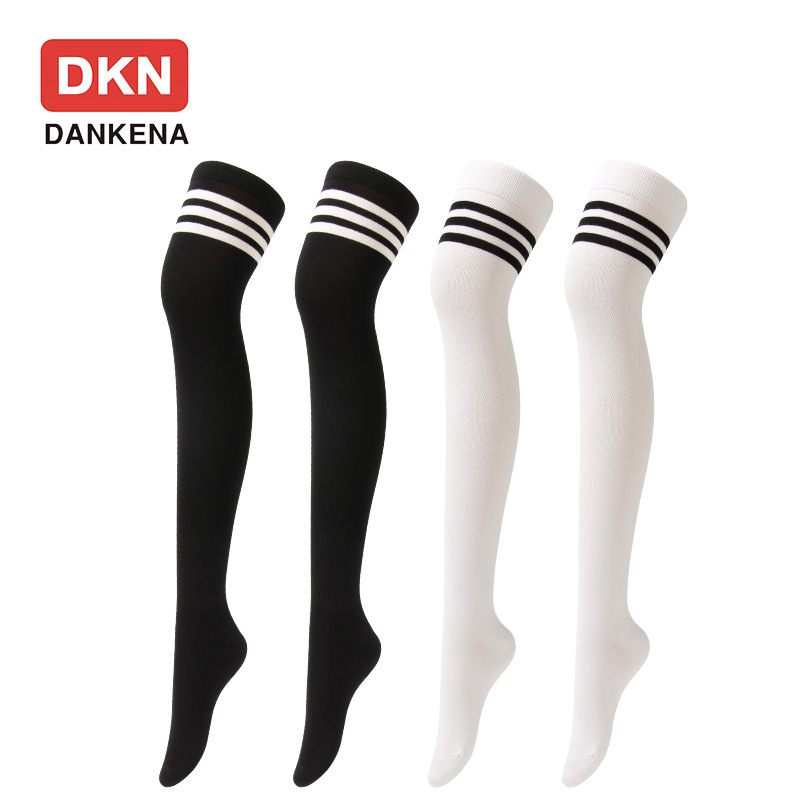 Chaussettes montantes en coton à rayures étoilées et trois bandes pour femme, longues et tricotées, tendance, 2025d_voghion.com