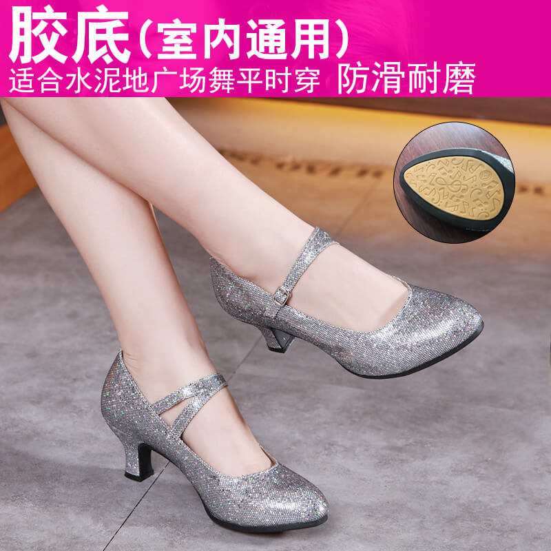 Zapatos de baile latino transfronterizos de las mujeres zapatos de baile de salón zapatos de baile modernos de fondo suave de tacón medio zapatos de baile cuadrado de las mujeres cuatro estaciones