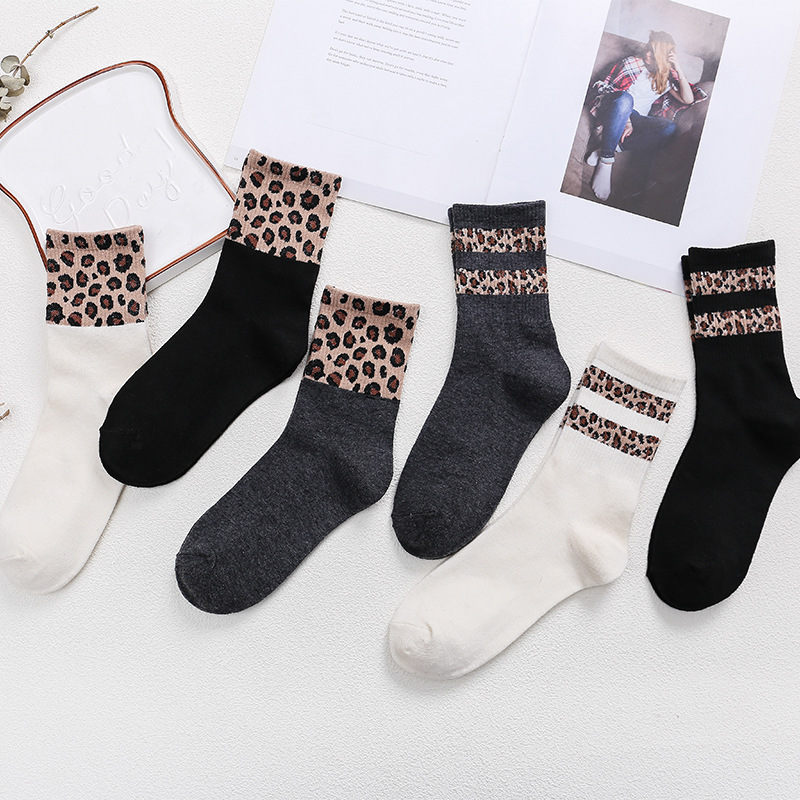 New Internet Celebrity Popular Leopard Print Socks for Women in Autumn and Winter Luokou Two-Bar Leopard Print Mid-Calf Women's Socks in Stock Wholesale