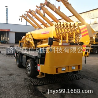 自制四轮吊车 8吨10吨变形金刚四轮起重机厂家定制 四不像吊车