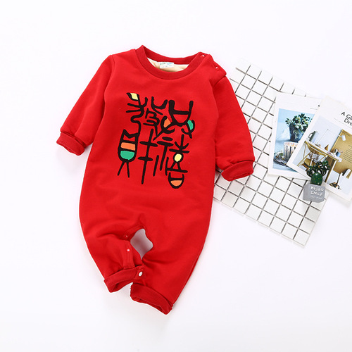 In-stock baby New Year clothes: autumn/winter fleece-lined bright red first-month celebration outfits, Tang-style festive one-piece rompers for the Lunar New Year.