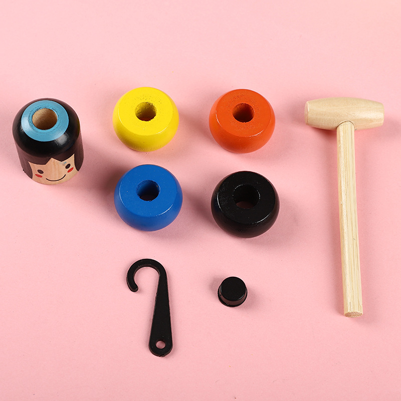 Juguete pequeño hombre TikTok mismo estilo pequeño Hombre juguete que no puede ser golpeado pequeño hombre de madera mostrar accesorios mágicos