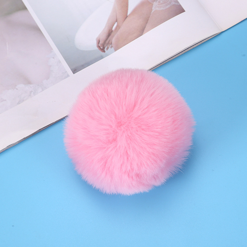 現物卸売りはラッコの毛玉をまねて6cmのアクセサリーのキーホルダーをまねます。