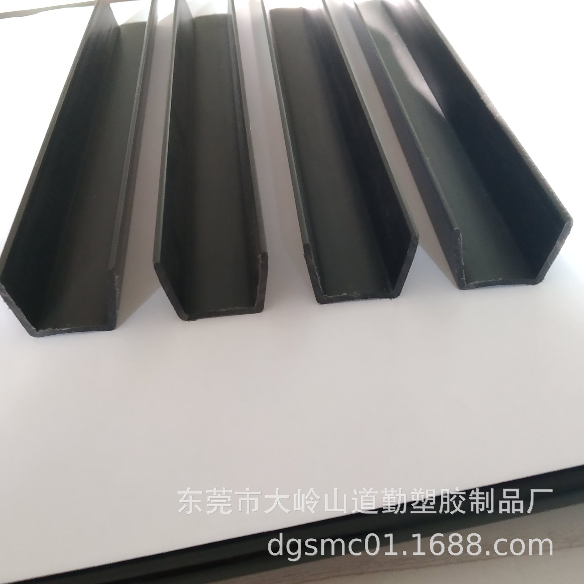 厂家供应U型塑料槽  PP槽 ABS槽 PVC槽线槽 轨道槽规格齐交货准时