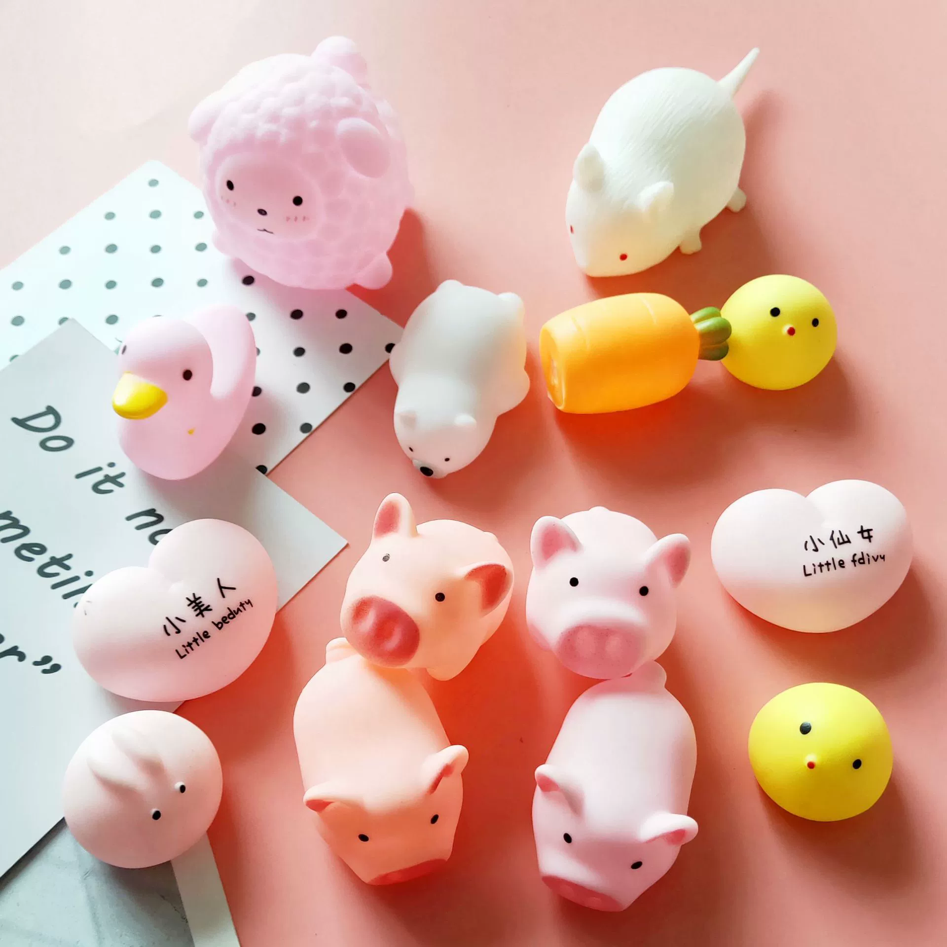 squishy стресс-игрушка, фуксия персонаж мультфильма — assorted Bath & Slime Squeeze Toy