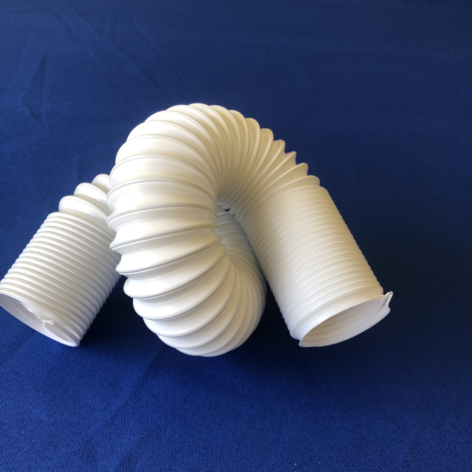 供应外径38mm PP钢丝伸缩管 移动空调排风管 机械通风 可定向折叠