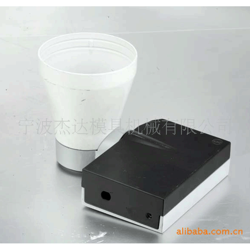 铝压铸工厂提供铝合金压铸灯具加工 灯具压铸模具加工