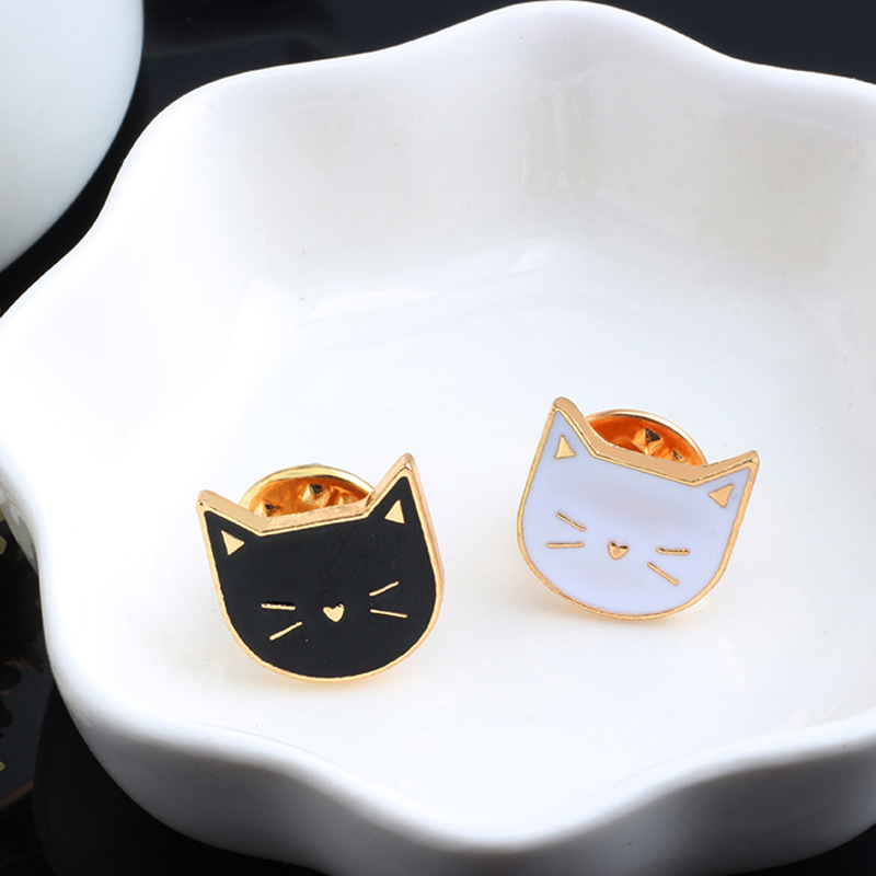 Japanese cute cartoon pin