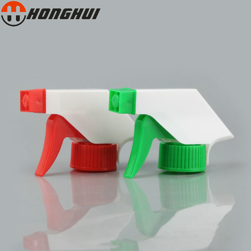 厂家供应28口径园林灌溉手扣式方枪 塑料方枪 简易浇花喷药喷头
