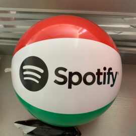 厂家定制彩色充气沙滩球PVC礼品广告沙滩球泳池戏水充气球