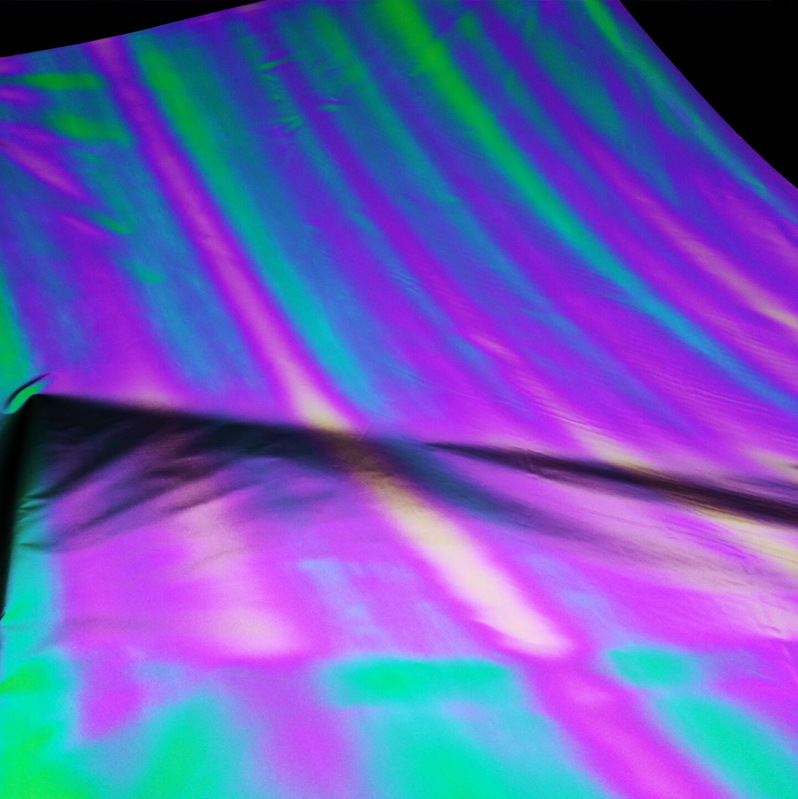 超柔软化纤七彩彩虹反光布面料炫彩风衣夹克潮牌时尚服装反光材料