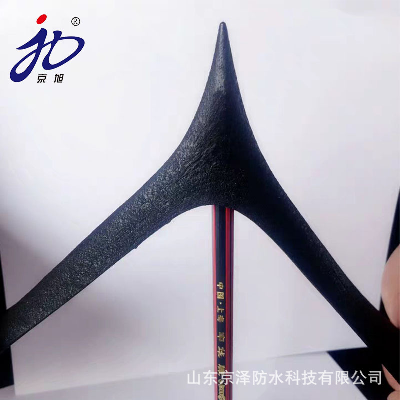山东京泽防水涂料厂家批发喷涂速凝橡胶沥青防水涂料新型防水材料
