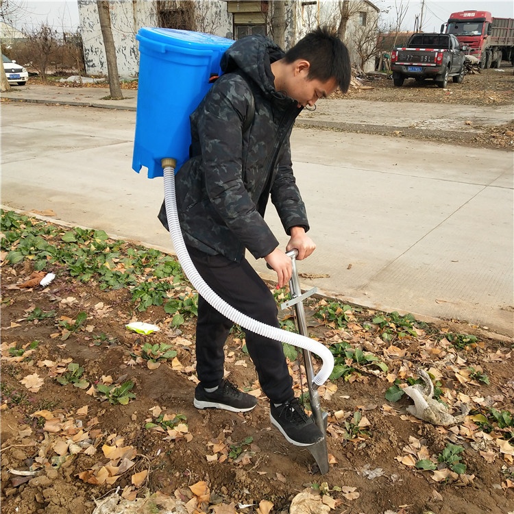 河南电动施肥器 多功能撒肥机 农用化肥机厂家直销