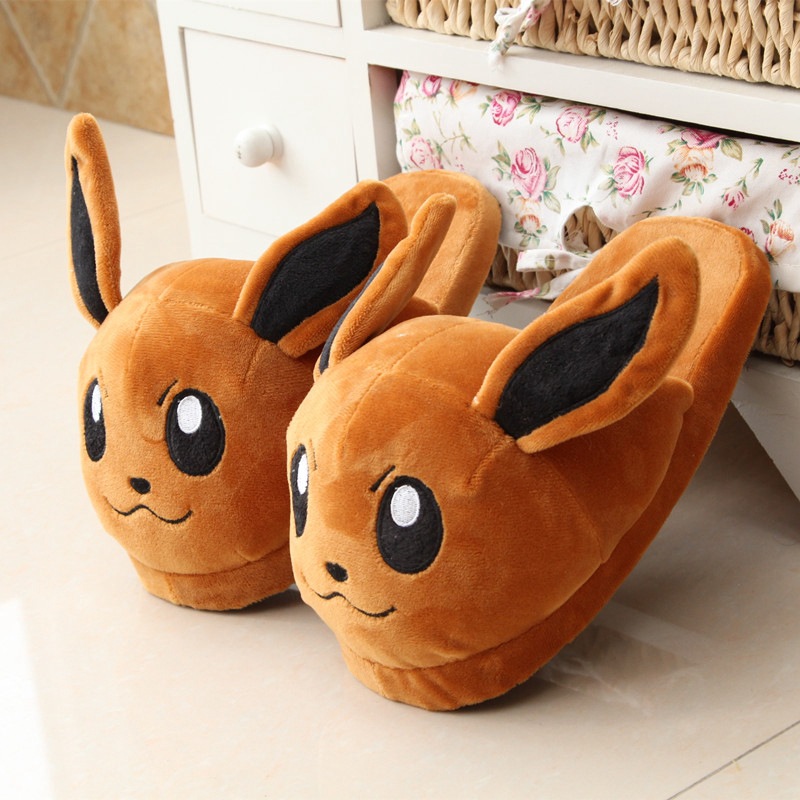Creativo japonés bolsillo hadas Pikachu Kabi bestia muñeca pareja zapatillas de felpa zapatos del piso en stock pelo recto