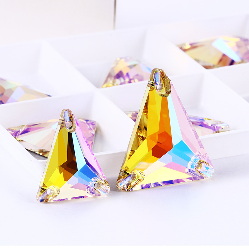 Flat -bottomed hand triangle drilling pores
