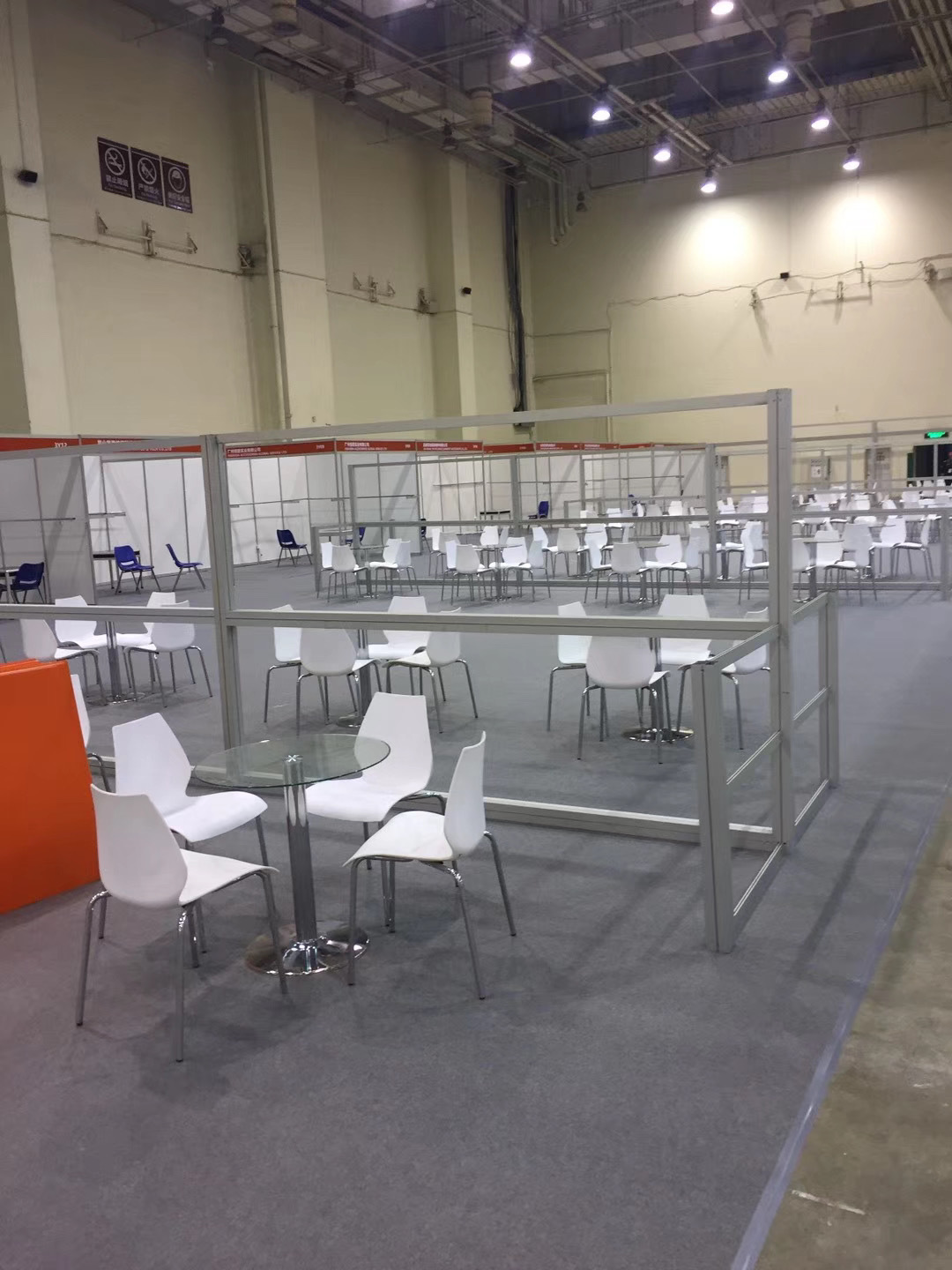 ���������ϰ�ɫ�۵����� 16��PP�������ӳ��� չ��չ��ר��