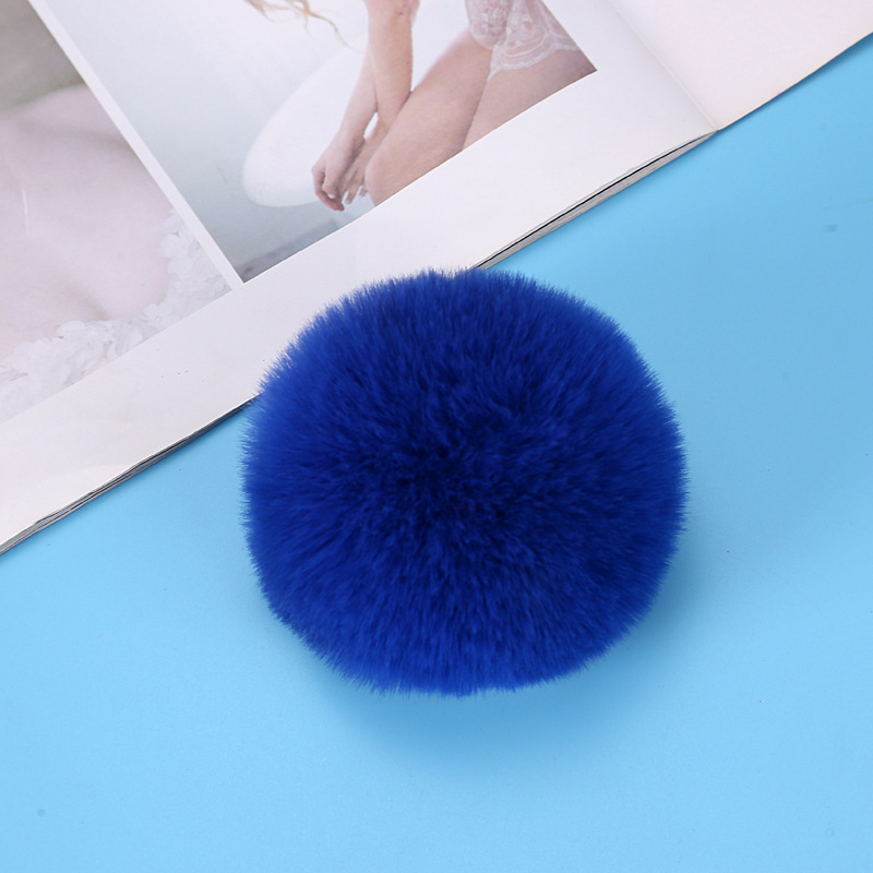 現物卸売りはラッコの毛玉をまねて6cmのアクセサリーのキーホルダーをまねます。