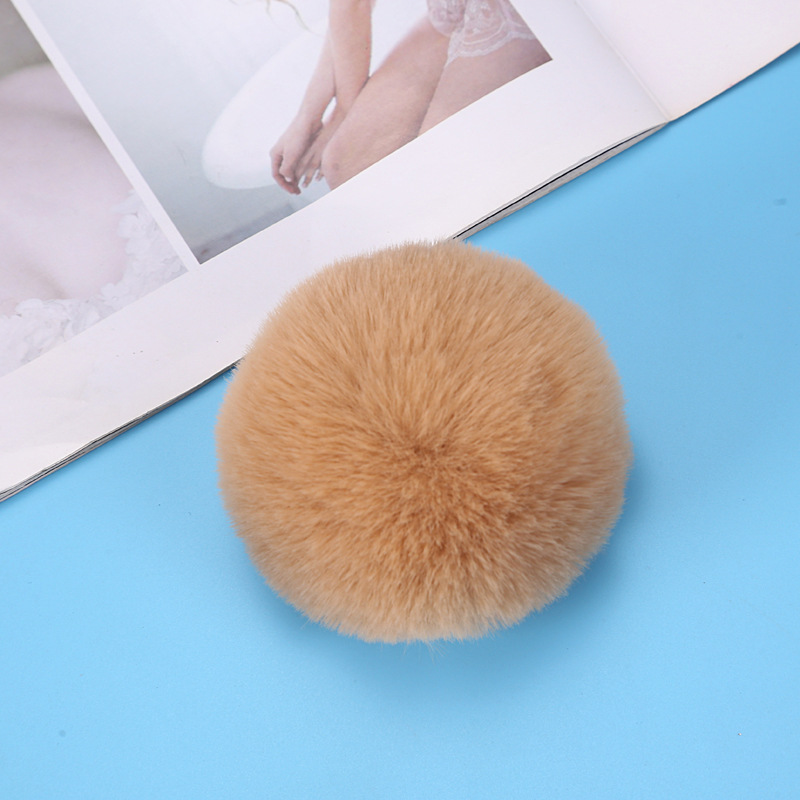 現物卸売りはラッコの毛玉をまねて6cmのアクセサリーのキーホルダーをまねます。