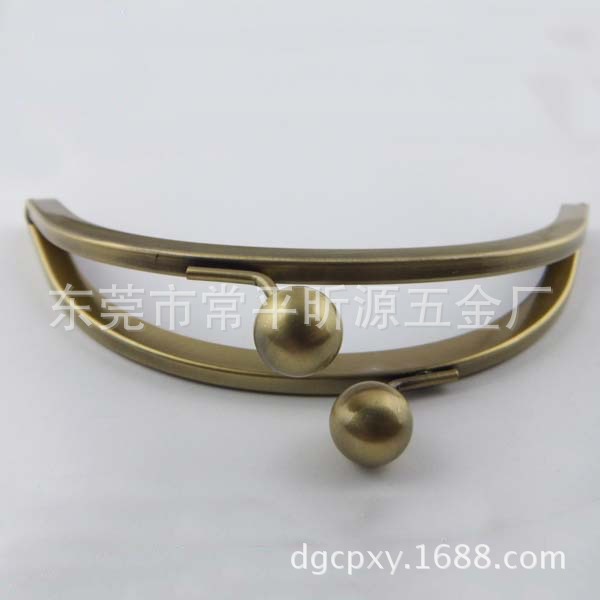 直销五金铰,银钱包铰,铁铰， 金属边框 ，零钱包金属