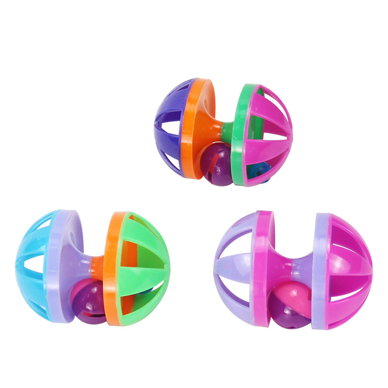 Suministro directo de fábrica Hot Ball Bell Ball divertido gato juguete multicolor plástico Bell gato juguete gato suministros en stock