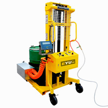 气动油桶车手动升高翻转倾斜倒料车加电子秤可称重防爆倒桶叉车