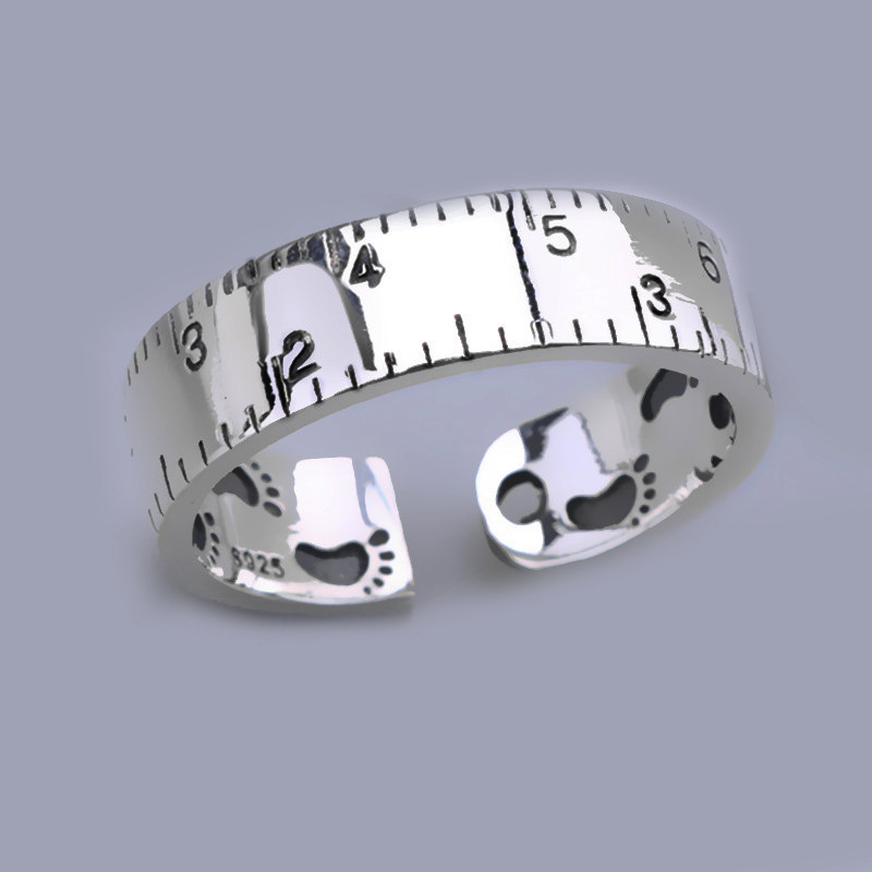 レトロなアルファベットの指輪の組み合わせins韓東大門ヒップホップはs 925銀の英語の指輪の対外貿易の卸売りをめっきします。