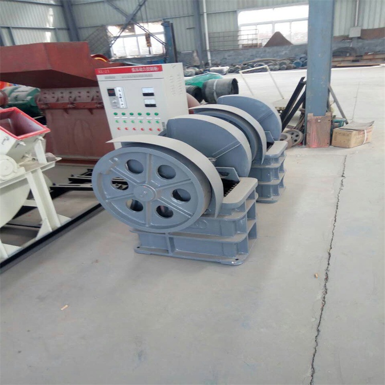 供应多种型号颚式破碎机  石料破碎生产线  矿山专用碎石机