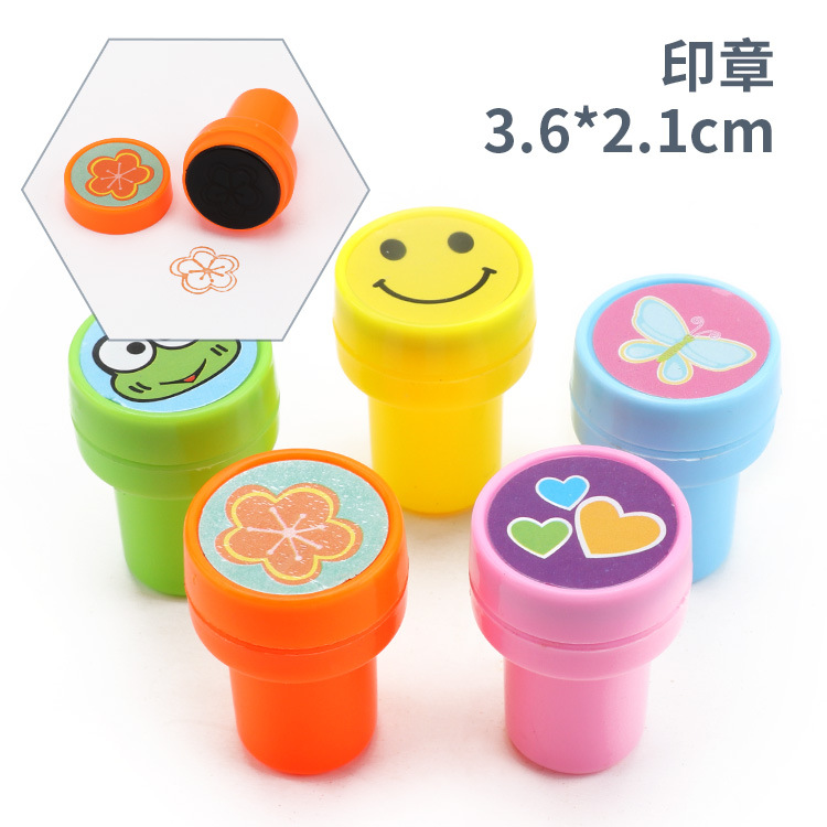 Juguetes de fiesta para niños transfronterizos regalos de traje juguetes pequeños juguetes de puesto pequeños regalos al por mayor