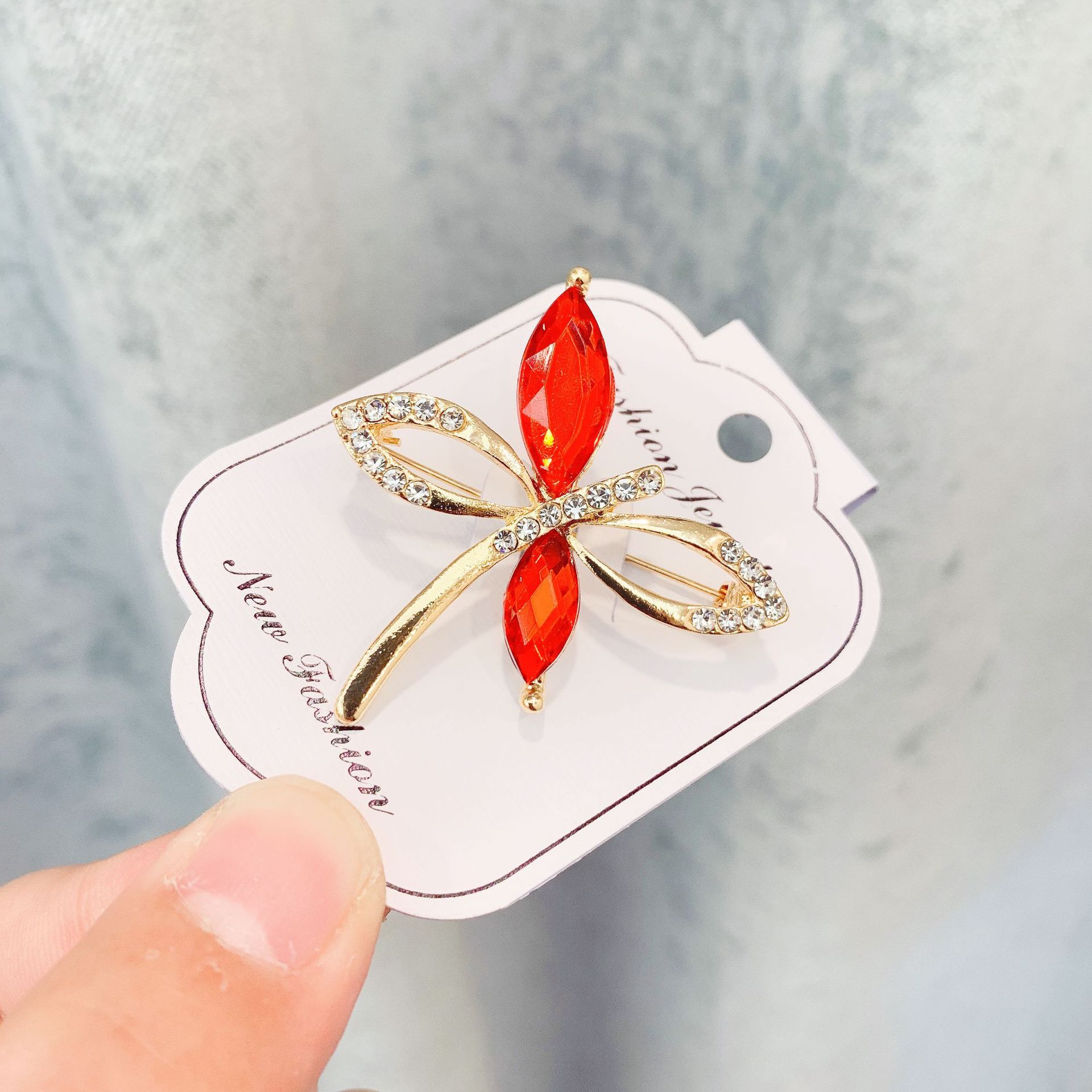 Creativo nuevo broche de alto grado de aleación rhinestone ramillete perla pin accesorios de moda fábrica directa en stock