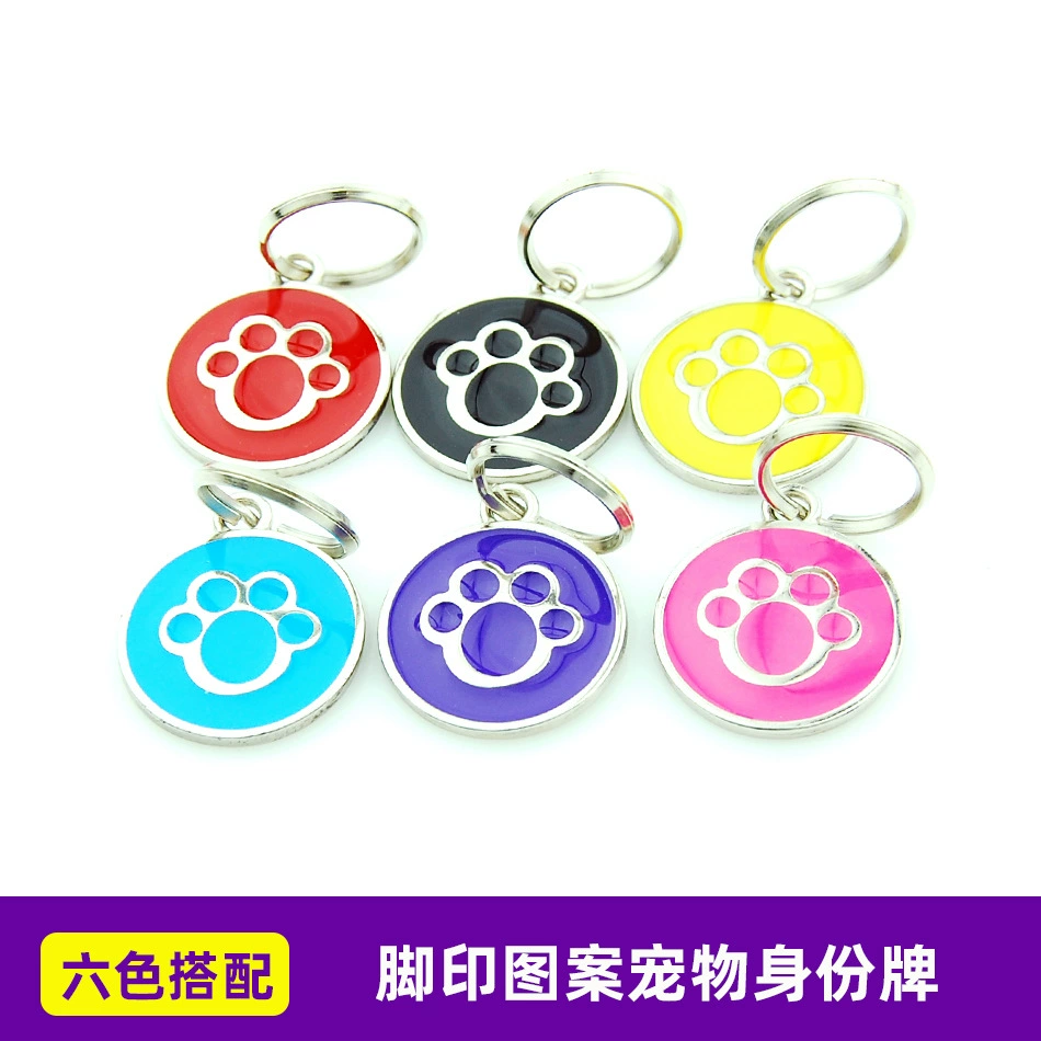 Рука-холдинг Детские принадлежности для домашних животных бирка собаки сплава цинка бирка ID карты имя бирки Bone Dog Tag Pet Tag Кулон